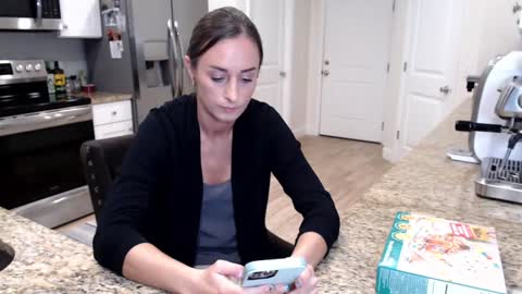 Holi Hurricane online show from December 19, 2025, 5:47 am