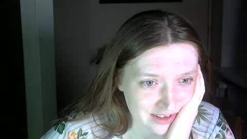 Snapshot of holistic_woman chatting on June 19, 2026, 9:07 pm holistic_woman online show from June 19, 2026, 9:07 pm