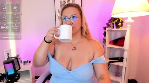 Hollie online show from April 21, 2026, 12:11 pm