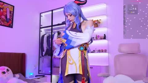 Holli online show from March 14, 2026, 9:42 pm