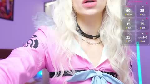 Snapshot of holliwould_ chatting on May 29, 2026, 1:31 pm Holli online show from May 29, 2026, 1:31 pm