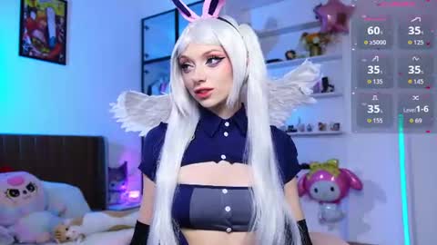 Snapshot of holliwould_ chatting on June 11, 2026, 1:20 pm Holli online show from June 11, 2026, 1:20 pm