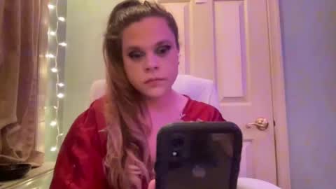 Hollys Drive threw Side Of CB. online show from December 16, 2024, 5:59 am