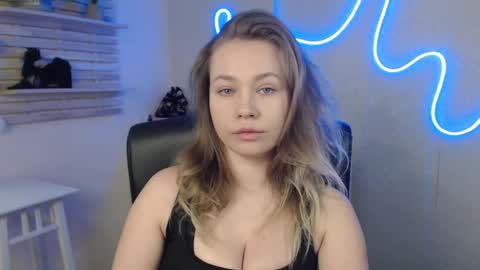 Holly online show from February 11, 2025, 5:16 am