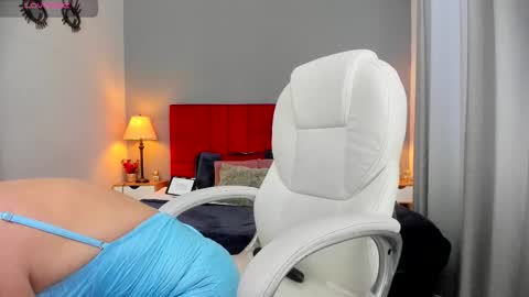 Holly Madisson online show from October 5, 2025, 12:47 pm