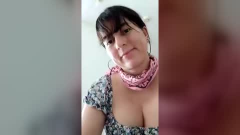 Snapshot of holly_velvett chatting on August 1, 2026, 6:51 pm holly online show from August 1, 2026, 6:51 pm