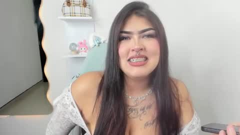 Snapshot of hollycute54 chatting on June 21, 2026, 2:08 pm Holly online show from June 21, 2026, 2:08 pm