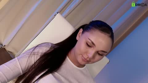 hollyextra online show from February 8, 2025, 8:53 pm