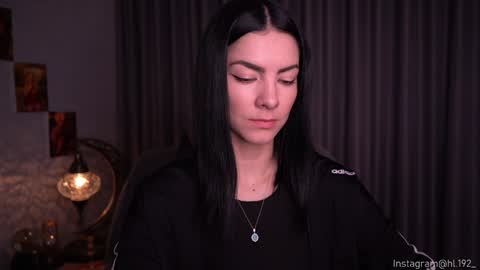 Snapshot of hollylinder_ chatting on December 4, 2024, 1:36 am Holly Linder online show from December 4, 2024, 1:36 am