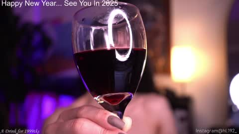 Snapshot of hollylinder_ chatting on December 28, 2024, 5:23 am Holly Linder online show from December 28, 2024, 5:23 am