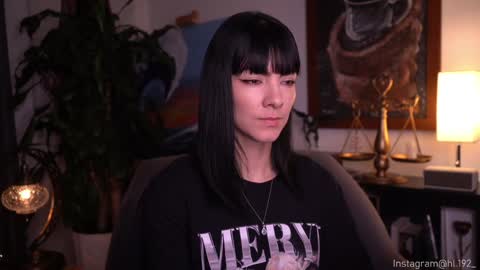 Snapshot of hollylinder_ chatting on January 5, 2025, 2:06 am Holly Linder online show from January 5, 2025, 2:06 am