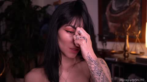 Snapshot of hollylinder_ chatting on January 18, 2025, 6:13 am Holly Linder online show from January 18, 2025, 6:13 am