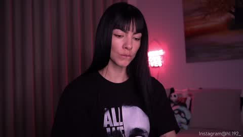 Snapshot of hollylinder_ chatting on January 30, 2025, 1:44 am Holly Linder online show from January 30, 2025, 1:44 am