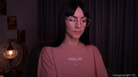 Snapshot of hollylinder_ chatting on February 20, 2025, 4:50 am Holly Linder online show from February 20, 2025, 4:50 am