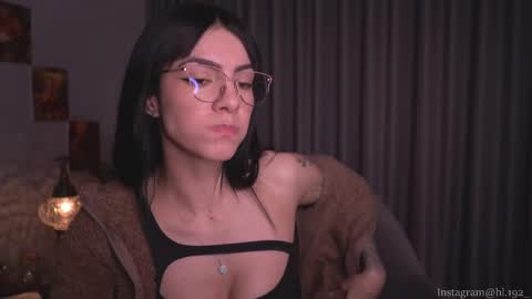 Snapshot of hollylinder_ chatting on March 5, 2025, 2:14 am Holly Linder online show from March 5, 2025, 2:14 am