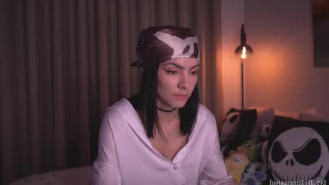 Snapshot of hollylinder_ chatting on October 5, 2025, 2:10 am Holly Linder online show from October 5, 2025, 2:10 am