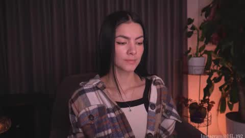 Snapshot of hollylinder_ chatting on October 12, 2025, 2:10 am Holly Linder online show from October 12, 2025, 2:10 am