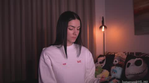 Snapshot of hollylinder_ chatting on October 16, 2025, 2:01 am Holly Linder online show from October 16, 2025, 2:01 am