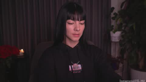 Snapshot of hollylinder_ chatting on October 22, 2025, 1:50 am Holly Linder online show from October 22, 2025, 1:50 am