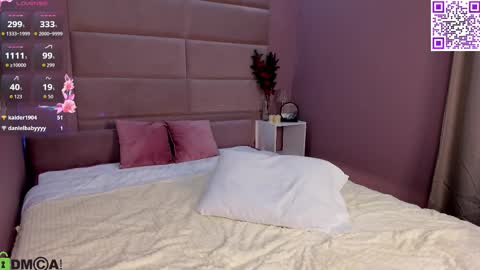 Holly online show from February 8, 2026, 1:42 am