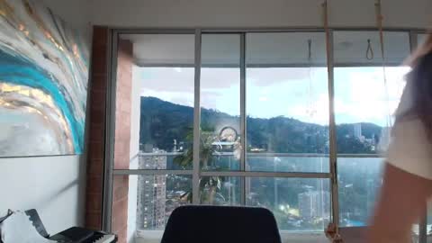 hollyshit_ online show from November 17, 2025, 10:48 pm