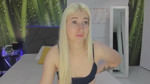 HollyTaillor online show from March 20, 2026, 6:29 am