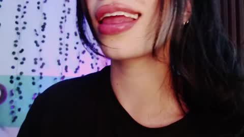 holly online show from December 11, 2024, 11:00 pm