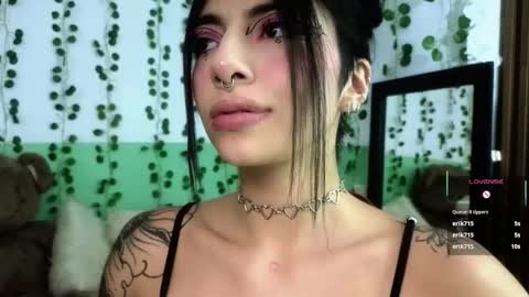 holly online show from January 18, 2025, 9:02 pm