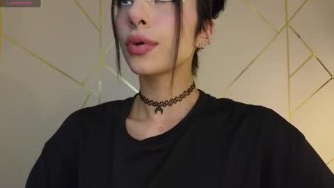 holly online show from February 4, 2025, 12:51 am