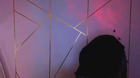 holly online show from November 16, 2025, 10:37 pm