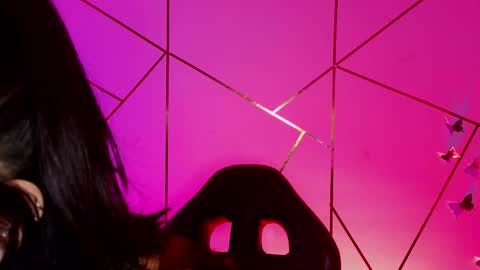 holly online show from March 20, 2026, 3:22 am