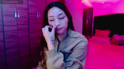 Juli online show from November 7, 2025, 3:50 am