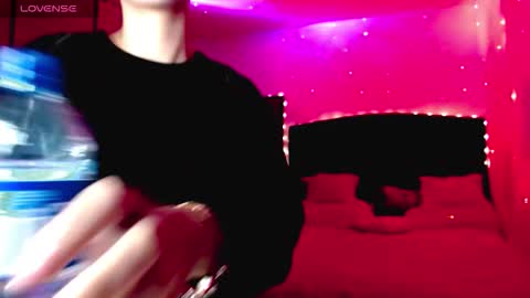 Juli online show from December 2, 2025, 3:01 am