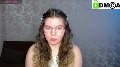 Welcome guys  Pleasure to see you all here  My name is MichaelaTip menu is active Private is open  online show from January 29, 2025, 6:33 am