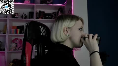 holy_mistresss online show from March 6, 2026, 10:23 am