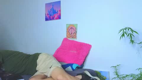 Snapshot of holy_taby_ chatting on May 4, 2026, 1:12 am online show from May 4, 2026, 1:12 am