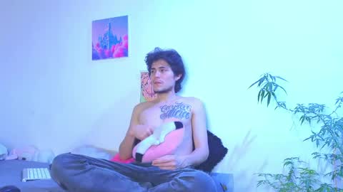Snapshot of holy_taby_ chatting on May 16, 2026, 2:30 am online show from May 16, 2026, 2:30 am