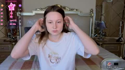 Snapshot of holybabydoll chatting on December 3, 2025, 11:52 am holybabydoll online show from December 3, 2025, 11:52 am