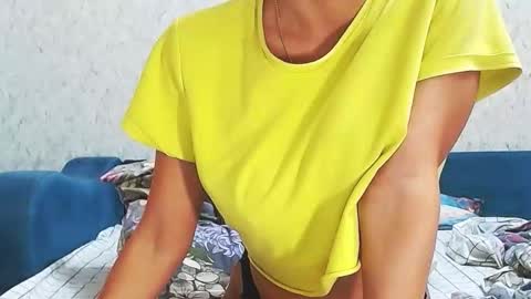 HolyJulie online show from November 25, 2025, 6:52 pm