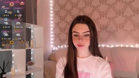 Mia online show from November 27, 2025, 3:41 am