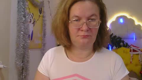 Snapshot of holymilfa chatting on January 12, 2025, 8:04 am holymilfa online show from January 12, 2025, 8:04 am