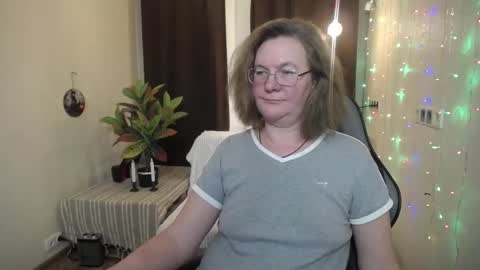 Snapshot of holymilfa chatting on January 26, 2025, 4:41 pm holymilfa online show from January 26, 2025, 4:41 pm