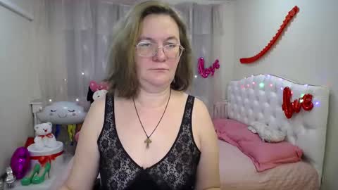 Snapshot of holymilfa chatting on February 16, 2025, 1:49 pm holymilfa online show from February 16, 2025, 1:49 pm