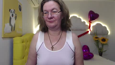 Snapshot of holymilfa chatting on February 20, 2025, 7:55 am holymilfa online show from February 20, 2025, 7:55 am