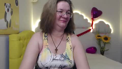 Snapshot of holymilfa chatting on February 22, 2025, 7:56 am holymilfa online show from February 22, 2025, 7:56 am