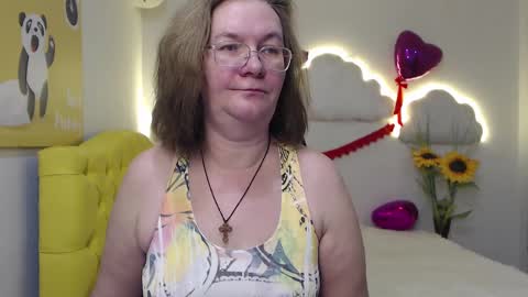 Snapshot of holymilfa chatting on February 22, 2025, 11:02 am holymilfa online show from February 22, 2025, 11:02 am