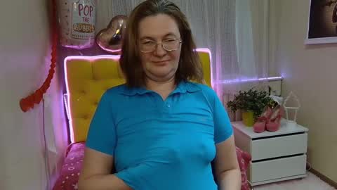 Snapshot of holymilfa chatting on March 11, 2025, 11:23 am holymilfa online show from March 11, 2025, 11:23 am