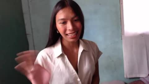 yoshi online show from April 5, 2026, 4:42 am