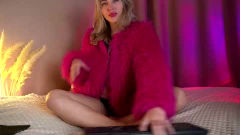 Vicky my another account here - desperate clit online show from September 20, 2025, 7:04 pm