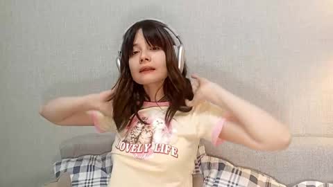 May online show from December 17, 2025, 5:19 pm